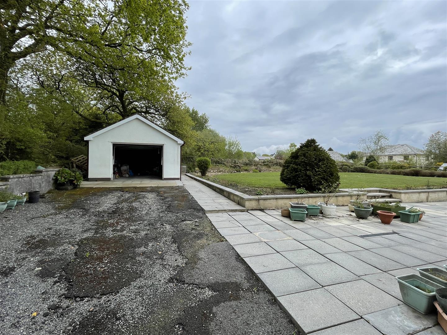 DETACHED GARAGE